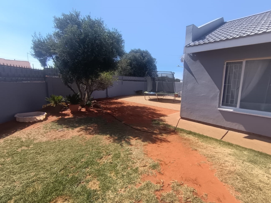 3 Bedroom Property for Sale in Minerva Gardens Northern Cape